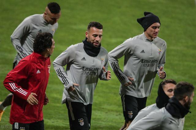 开云体育平台-加时末段体能课后，本菲卡战术微调备战欧联，信心回归，轮换策略成焦点的简单介绍